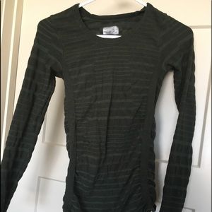 Athleta long sleeved stretch